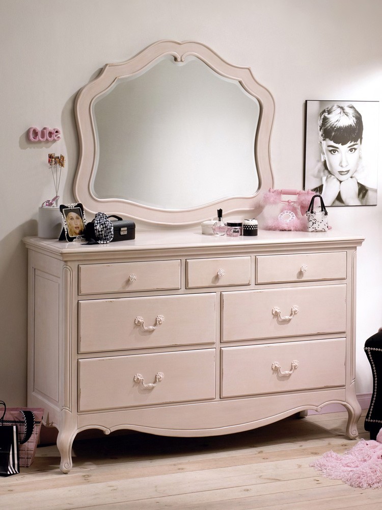 Victorian Dresser With Mirror