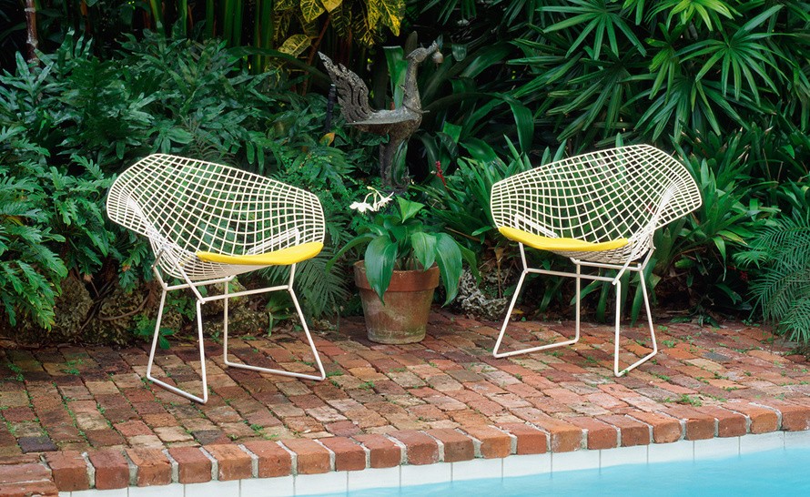 Bertoia outdoor chair