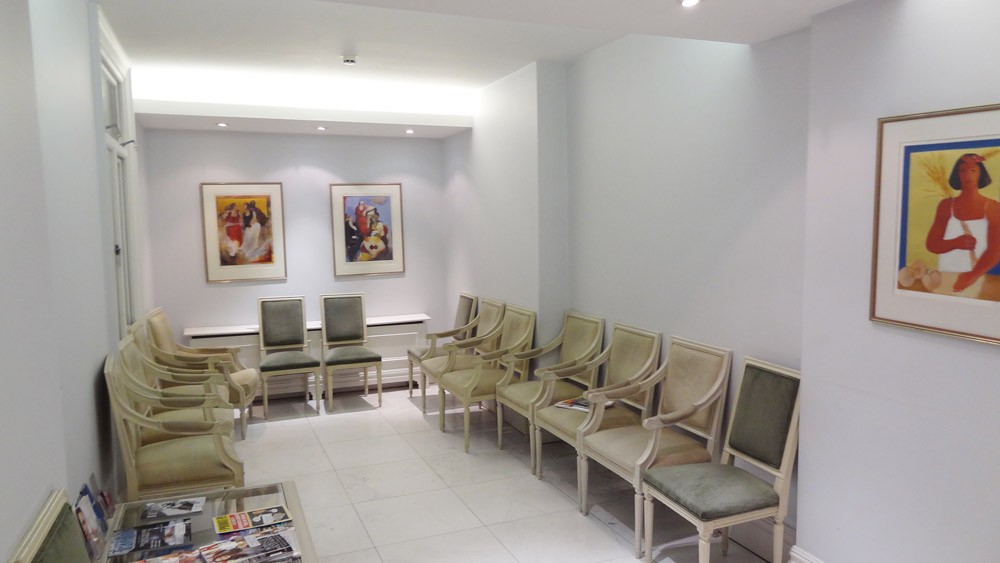 Contemporary waiting room chairs