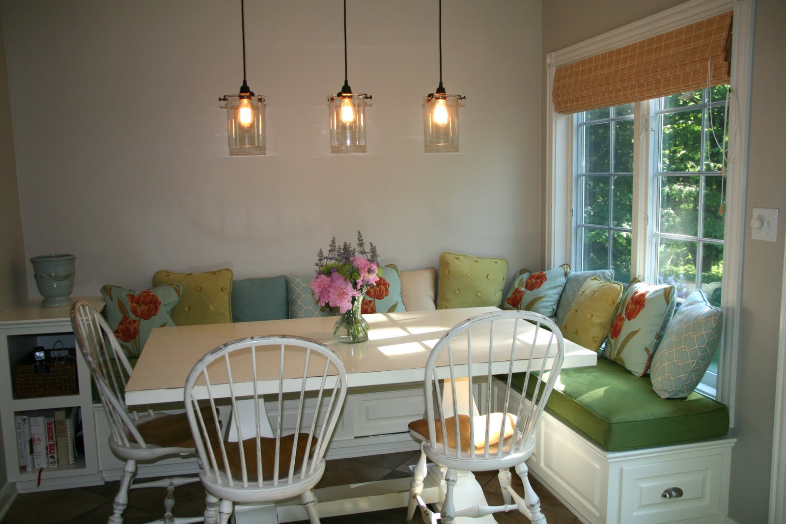 Small kitchen banquette