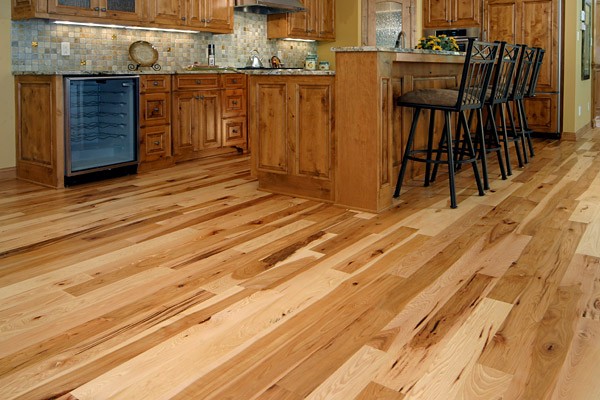 Oak effect laminate flooring for kitchen